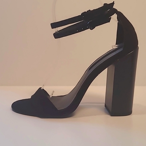 ZARA Strappy Block Heel Sandals Black - Picture 3 of 10